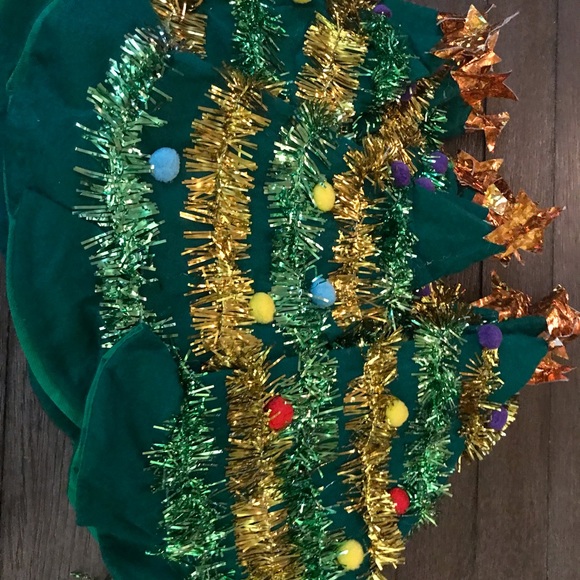 Fun Holiday Hats - Picture 4 of 7